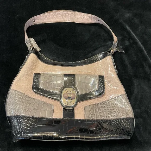 Guess Handbag - Picture 2 of 3